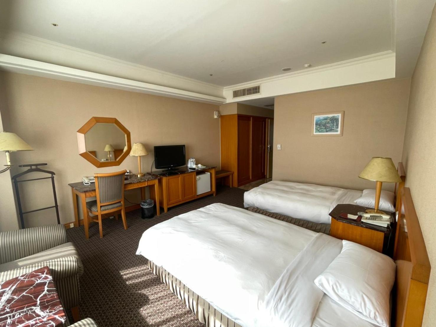 Chuto Plaza Hotel Taojüan Kültér fotó